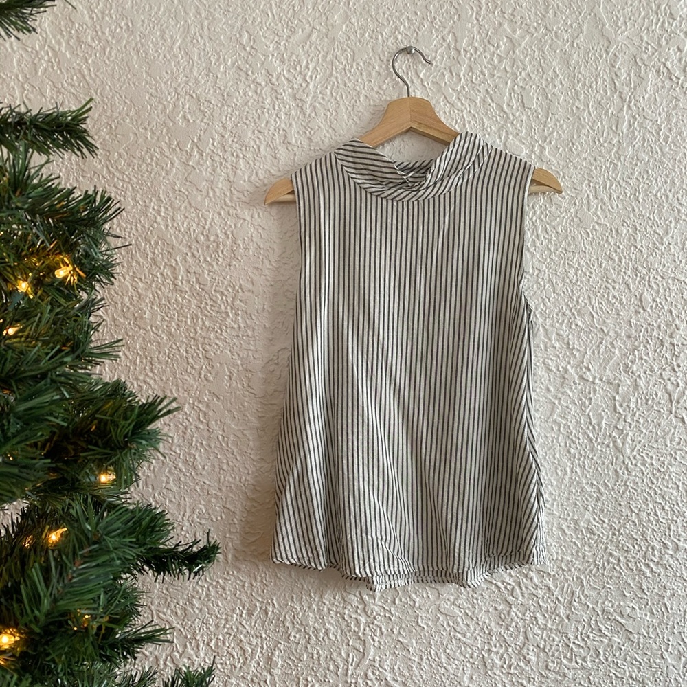Legoe Heritage Sleeveless Shirt